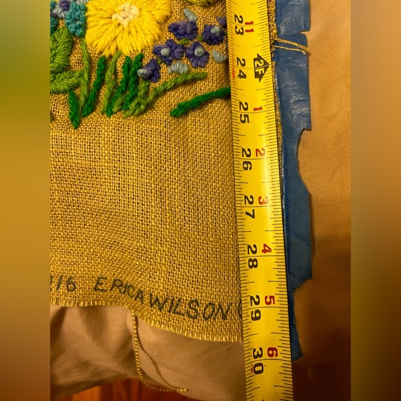 Vintage crewel work, Columbia Minerva, Erica Wilson, large panel daisies 1972 - Picture 2 of 10